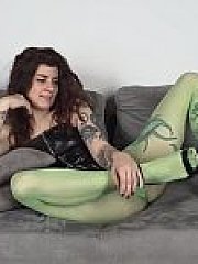 Pantyhose site TV Nylons